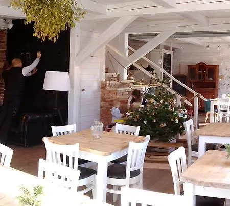 Istberg Cafe Restaurant & Szálloda