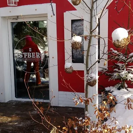 Istberg Cafe Restaurant & * Istebna